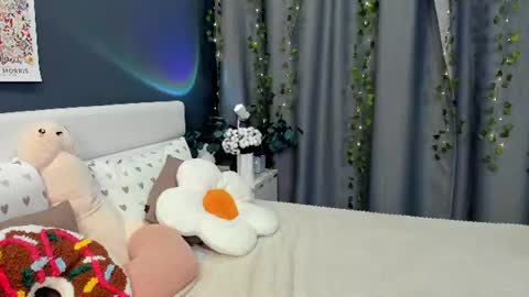 Jennt online show from June 29, 3:01 pm