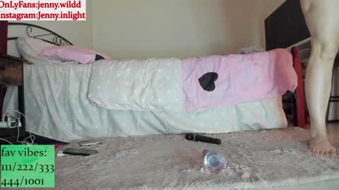 infamous blondiechloe.             Jennyjennywildd online show from March 4, 7:27 am