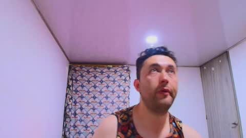 Snapshot of jeremmyandstacy_ chatting on October 19, 3:33 am jeremmyandstacy_ online show from October 19, 3:33 am