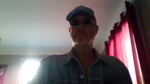 jerflor online show from December 4, 1:11 pm