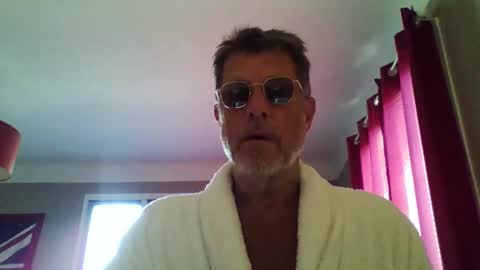 jerflor online show from April 17, 1:57 pm