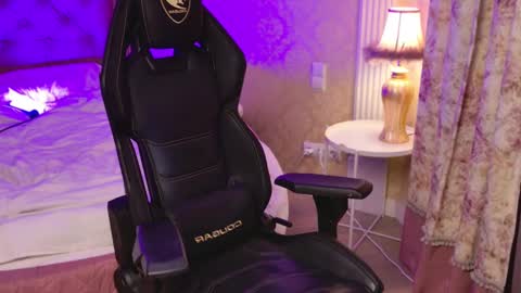 Jerry  online show from March 8, 10:02 pm