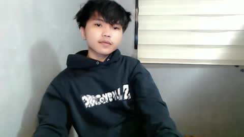 jerwinpenas00 online show from May 20, 6:14 pm