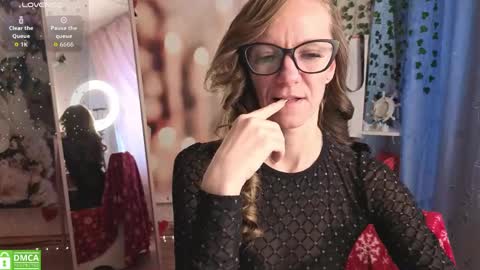 jesica_moon_peachyy online show from May 17, 3:05 am