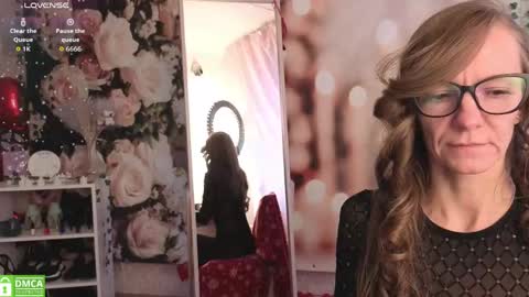 jesica_moon_peachyy online show from May 21, 4:19 am