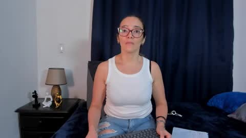 Snapshot of jess1ca_herrera chatting on February 26, 4:49 pm jessica herreraToday I will be your devil and you my victim online show from February 26, 4:49 pm