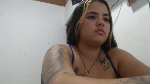 Snapshot of jess_beauty chatting on October 7, 1:12 am jess beauty online show from October 7, 1:12 am
