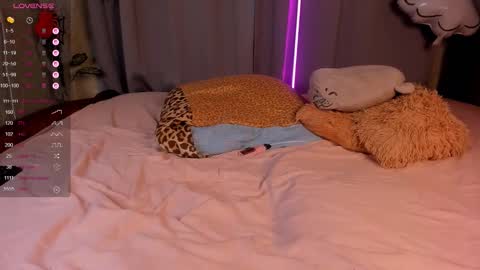 Jess online show from October 31, 4:35 am