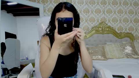 Snapshot of jessb_ chatting on September 13, 6:32 pm jessb_ online show from September 13, 6:32 pm