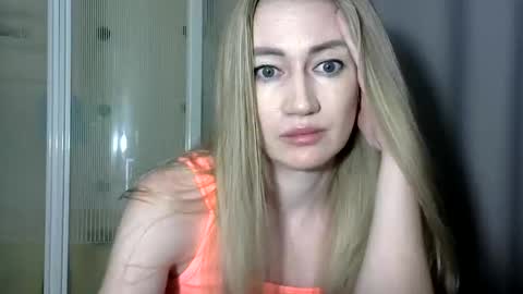 JessFox1 online show from December 19, 12:02 am