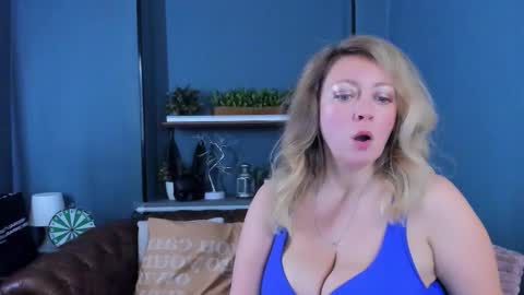 Snapshot of jessica_foxie chatting on October 9, 3:28 pm Jessica online show from October 9, 3:28 pm