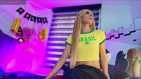 jessica_tan online show from April 13, 6:01 pm