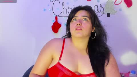 jessicared18 online show from January 10, 8:59 pm