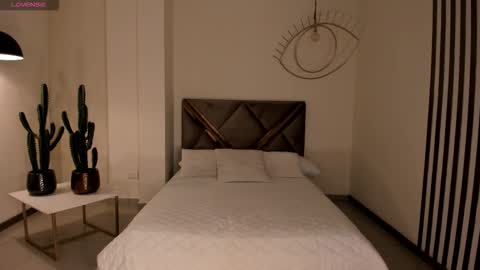 JESS online show from November 17, 9:34 am