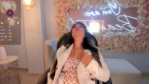 Snapshot of jessicawilliams1 chatting on October 19, 10:09 am JESS online show from October 19, 10:09 am