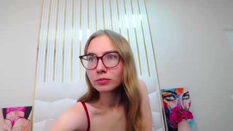 JessieJuss online show from September 26, 11:40 am