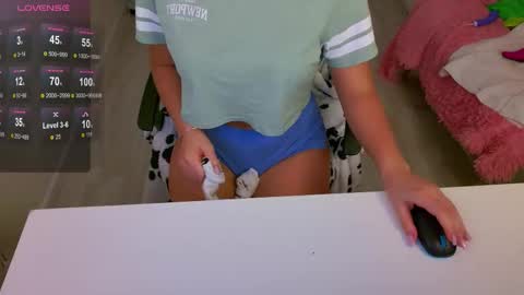 Jessi online show from November 12, 2:30 pm