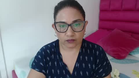 paola online show from May 25, 12:55 pm