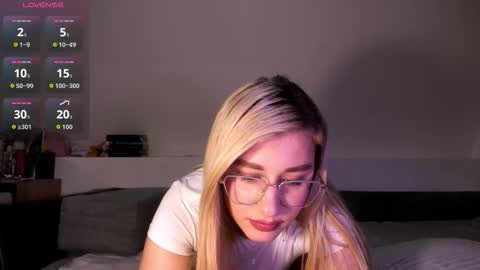 JessyJ online show from December 16, 8:37 pm