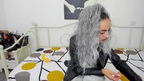 Jessy online show from September 15, 5:03 pm