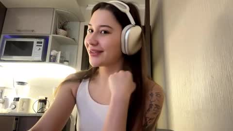 Lynn online show from October 27, 7:30 am