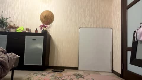 Lynn online show from November 3, 8:37 am