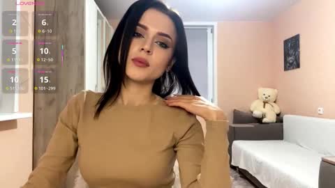 Lea online show from November 14, 4:31 pm