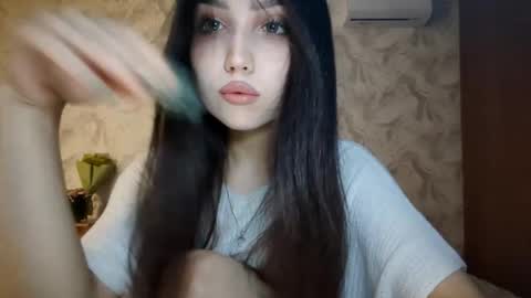 I am Gina ntmu Lets hit 10 Thumbs Up together online show from March 17, 3:39 pm