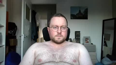 Snapshot of jeuneloup92 chatting on January 17, 4:26 pm jeuneloup92 online show from January 17, 4:26 pm