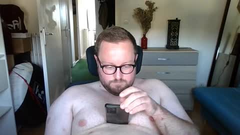 Snapshot of jeuneloup92 chatting on September 17, 4:21 pm jeuneloup92 online show from September 17, 4:21 pm