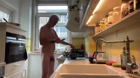 jewlronny online show from March 25, 9:16 am