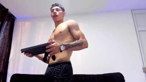 jey cox online show from November 18, 11:13 am