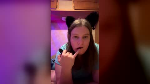 jezziefoxygirl online show from May 20, 1:35 am