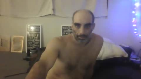 jglarsbel online show from April 7, 11:45 am