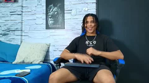 Snapshot of jhay_wheeler777 chatting on October 12, 4:27 am jhay_wheeler777 online show from October 12, 4:27 am