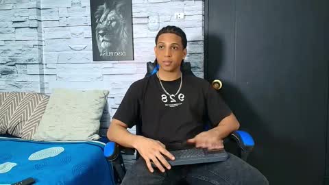 Snapshot of jhay_wheeler777 chatting on September 29, 3:27 am jhay_wheeler777 online show from September 29, 3:27 am