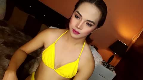 JHENA online show from November 3, 2:56 am