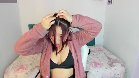 Snapshot of jhiinny_brownn chatting on February 8, 11:12 am Jhiinny online show from February 8, 11:12 am