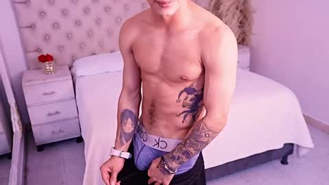 jhoanleandro online show from May 21, 10:38 pm