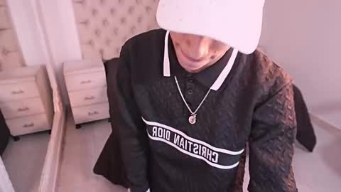 jhoanleandro online show from February 26, 5:00 am