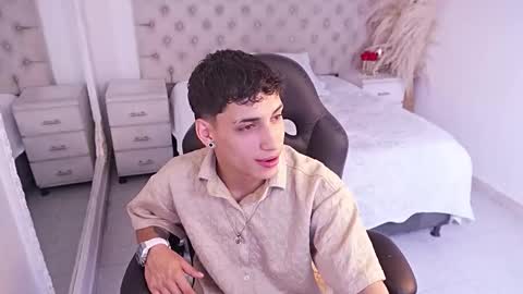 jhoanleandro online show from March 15, 4:28 am