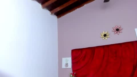 Snapshot of jhonjairo85 chatting on March 4, 10:24 am Jhon online show from March 4, 10:24 am