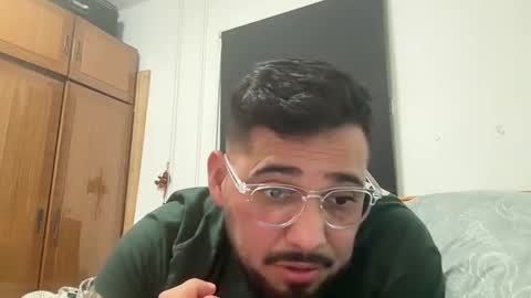 jhonny_jey online show from April 17, 6:43 pm