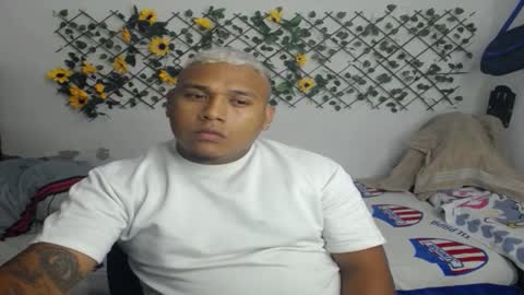 Snapshot of jhonny_marin chatting on October 26, 3:18 am jhonny_marin online show from October 26, 3:18 am