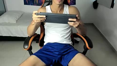 Snapshot of jhosep_hamilton chatting on October 8, 7:20 pm jhosep_hamilton online show from October 8, 7:20 pm