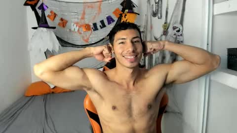 Snapshot of jhosep_hamilton chatting on October 18, 7:18 pm jhosep_hamilton online show from October 18, 7:18 pm