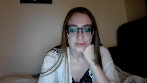 jilliangiselle online show from August 4, 4:08 am