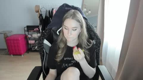 Amy  next stream on Wednesday Thursday Friday Saturday and Sunday at 16 pm GMT3 online show from November 2, 10:48 am