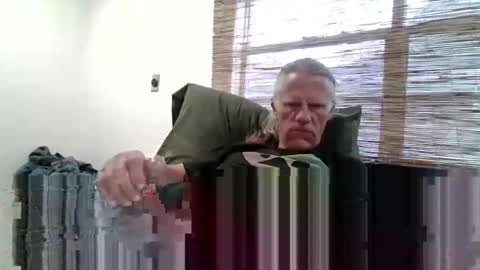 jizzmitten5 online show from April 7, 11:29 pm