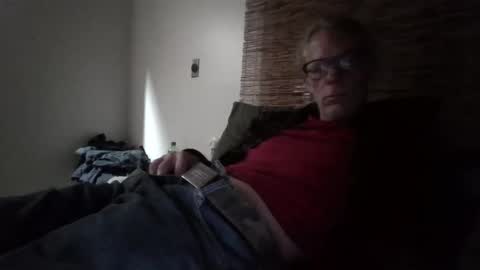 jizzmitten5 online show from November 2, 6:02 am